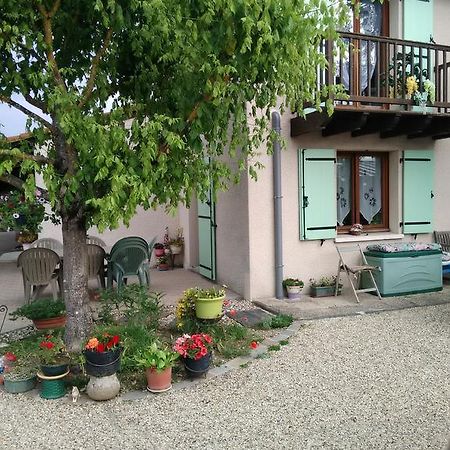 Chambre Chez l'Habitant Ambares-et-Lagrave Exterior foto